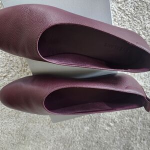 Everlane Women's Burgundy Flats